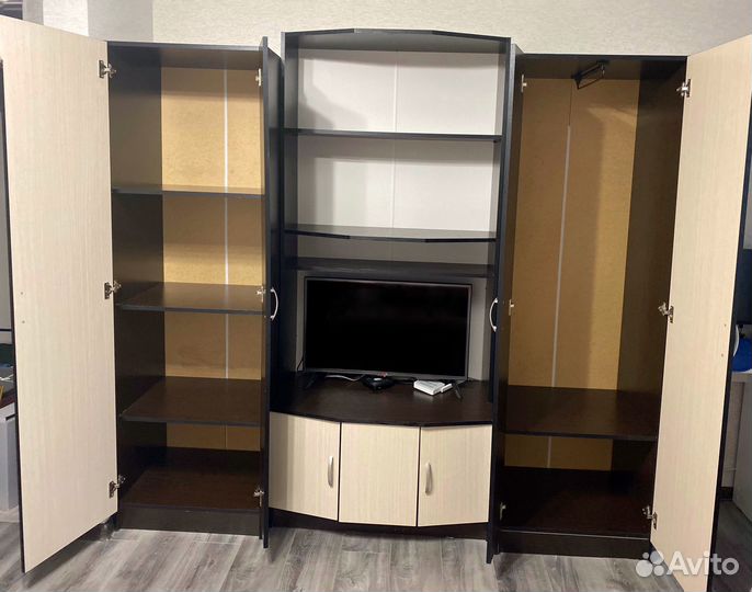 Стенка в гостиную