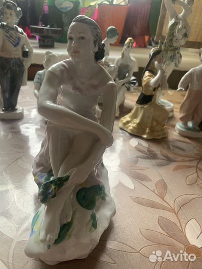 Статуэтка «Девушка с букетом», лфз