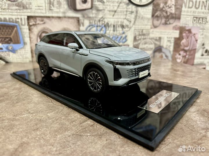 Модель автомобиля 1:18 exeed RX