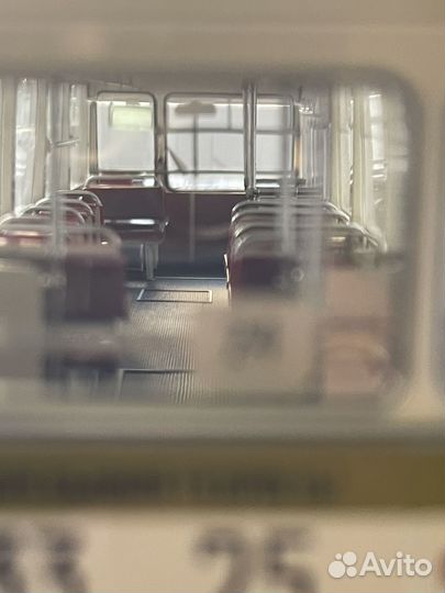 Модель автобуса Лиаз 677 Demprice 1:43