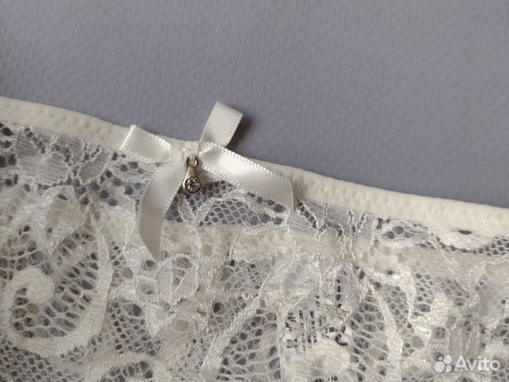 Новые женские белые кружевные трусы M/46 dkny