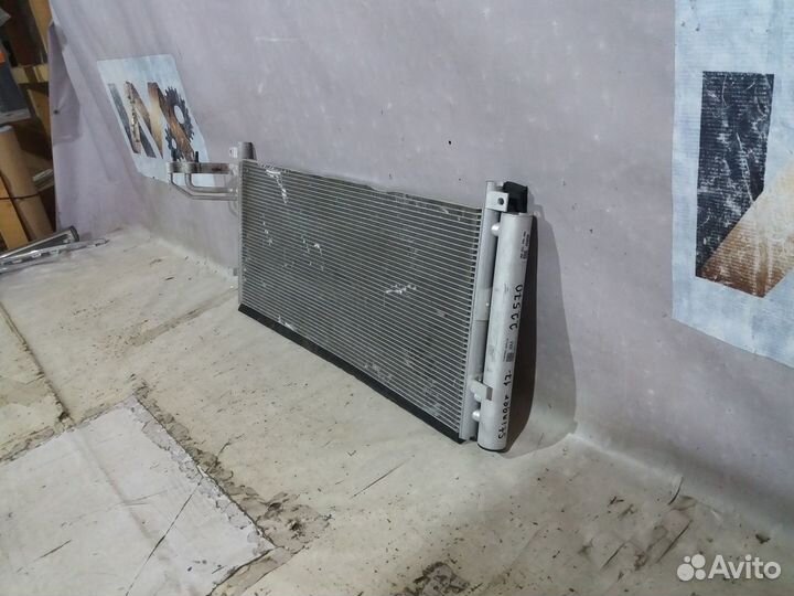 KIA Stinger Радиатор Кондиционера 22570