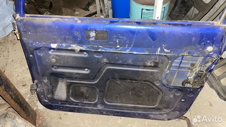 Дверь правая jeep wrangler yj tj