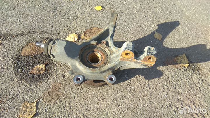 Кулак поворотный левый правый Ситроен С4