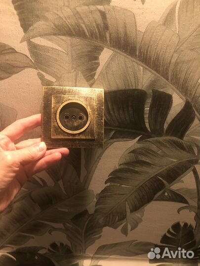 Молдинг-декор,розетки,держатели