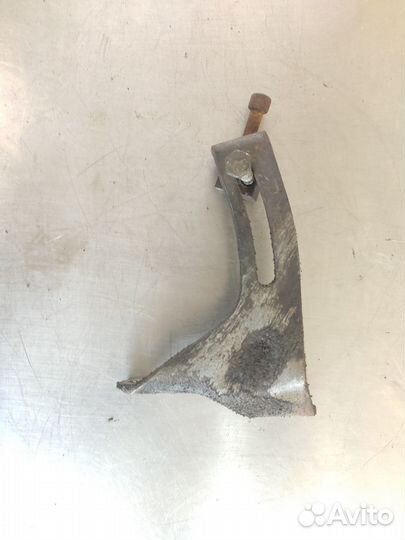 Кронштейн генератора Toyota Corolla e10