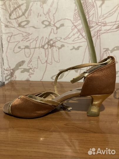 Туфли для бальных танцев латина