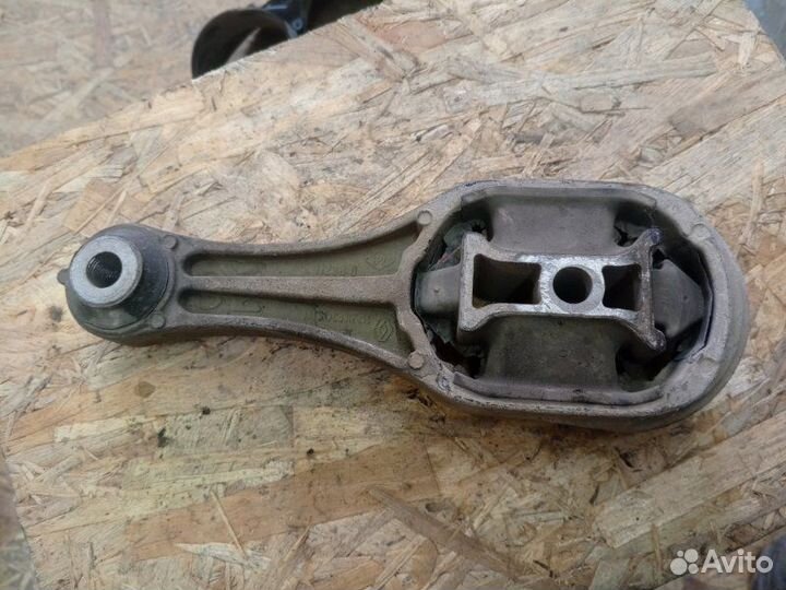 Подушка двигателя Renault Symbol