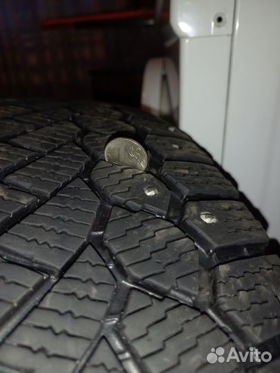 Continental ContiIceContact 4x4 215/65 R16