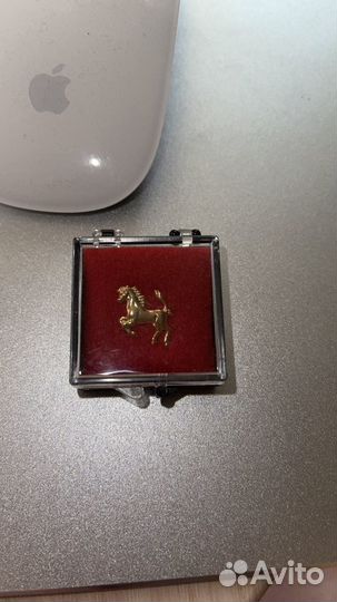 Значок Ferrari (Феррари)