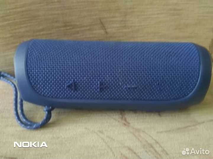Портативная колонка jbl
