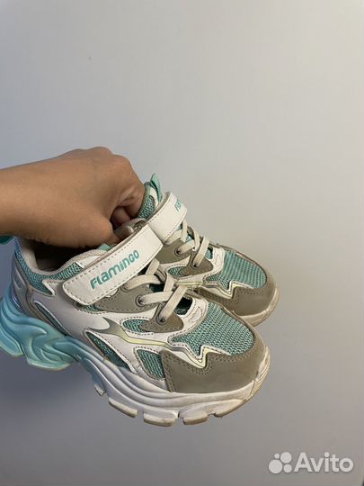 Кроссовки для девочки 29