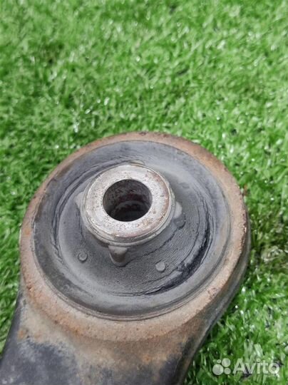 Рычаг передний правый нижний Peugeot 308 (4E) 2008