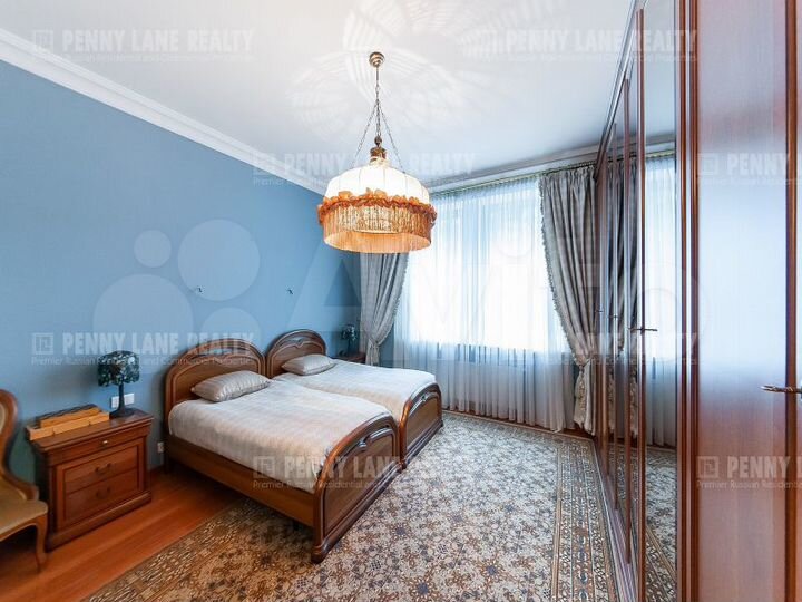 4-к. квартира, 170 м², 2/6 эт.