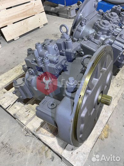 Основной насос Hitachi ZX200-3 9262320