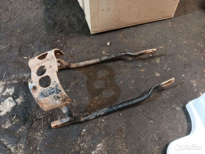 Крепление заднего крыла Днепр