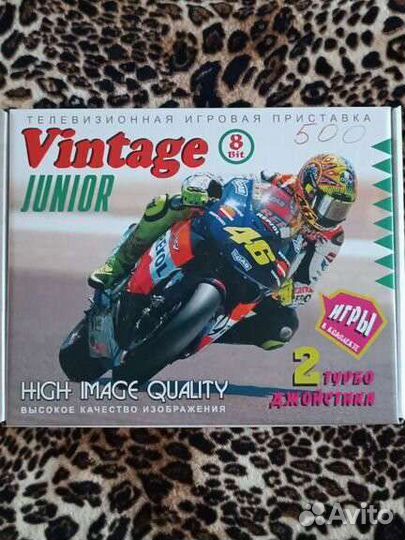 Dendy 500 встроеный игр+ картридж на 132 игры