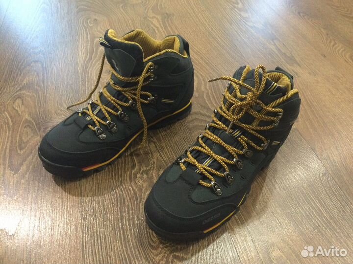 Горные треккинговые ботинки