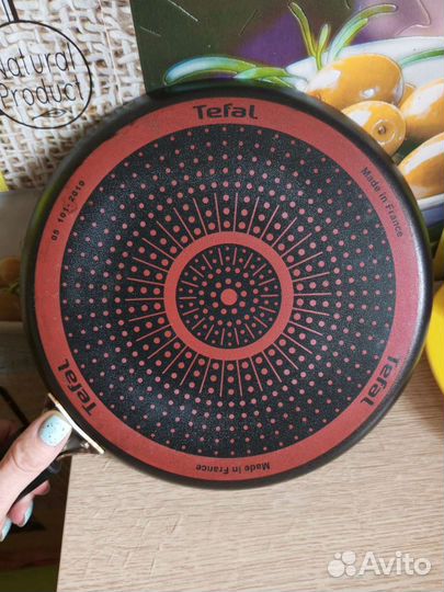 Продам блинную сковородку Tefal