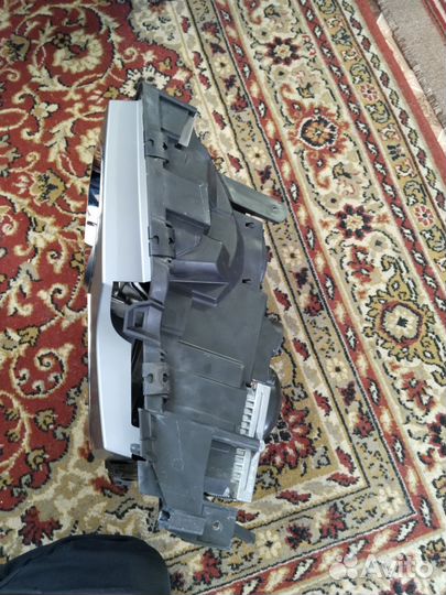 Продам фару переднюю правую Лэнд Ровер L322