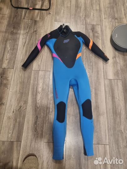 Гидрокостюм женский 5 мм
