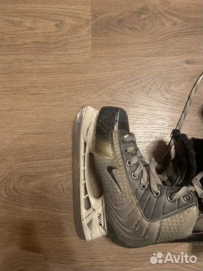 Хоккейные коньки bauer