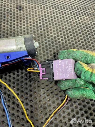 Моторчик Электролюка Ауди 80 B4 Audi