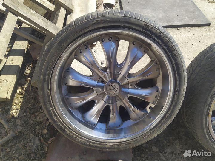 Winrun KF990 265/35 R22