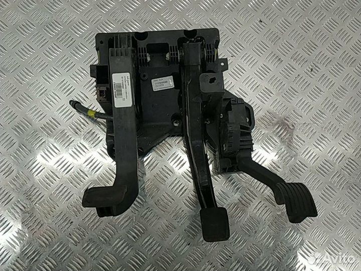 Педали Peugeot Boxer III Euro 5