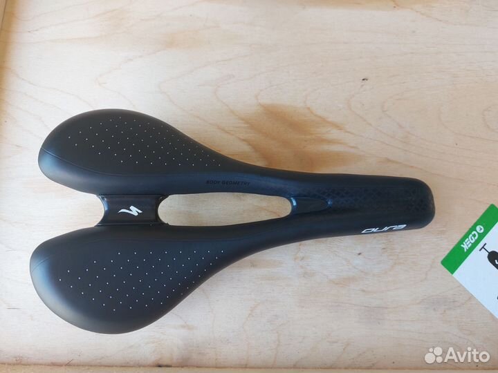 Седло велосипедное Specialized Oura