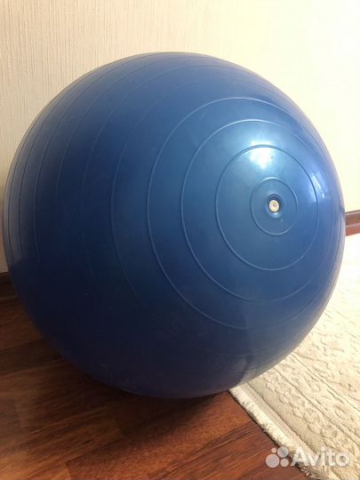 Гимнастический мяч фитбол