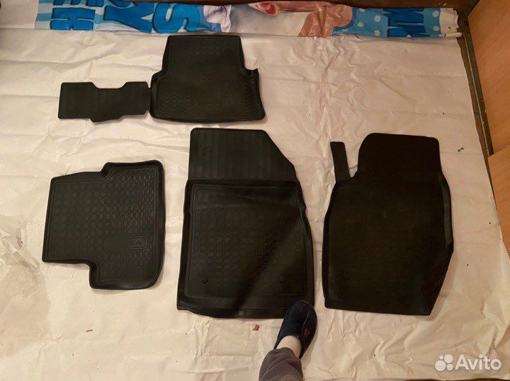 Коврики Opel Astra и Kia Rio оригинальные