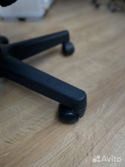 Офисное компьютерное кресло