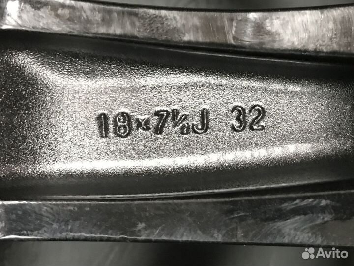 R18 Dunlop SP Winter Sport 4D 245/50, PCD 5x120 DIA 60.1