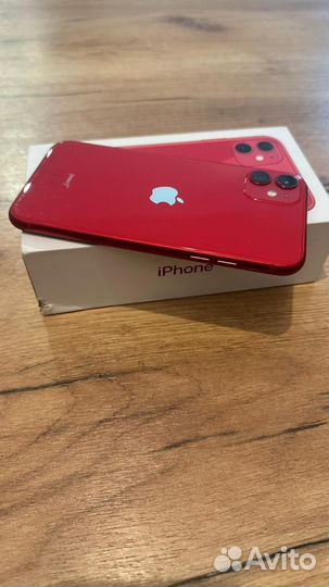 Телефон iPhone 11