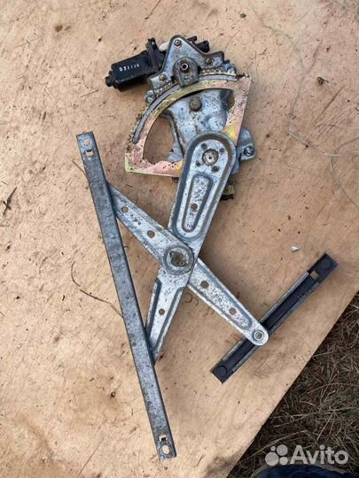 Задний правый стеклоподьемник Kia sorento 1