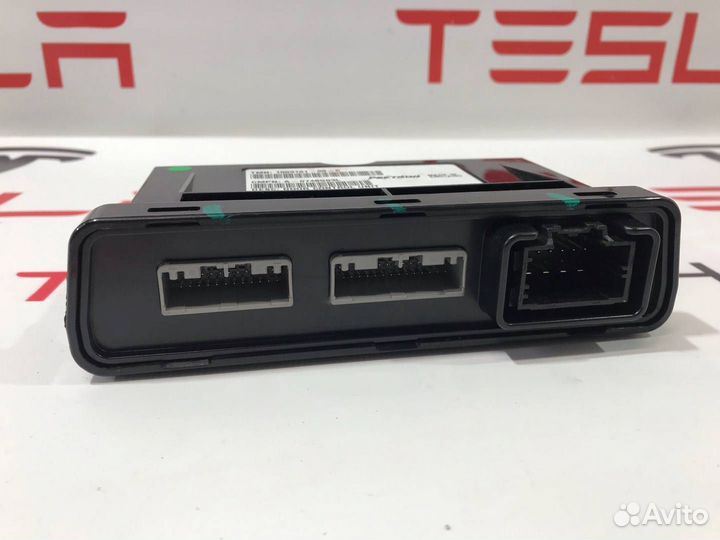 Модуль управления двери Tesla Model S 2013