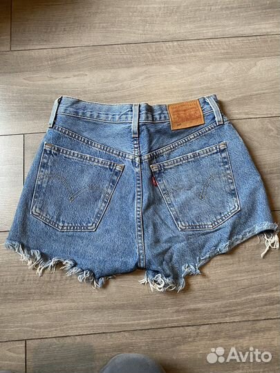 Шорты женские levis
