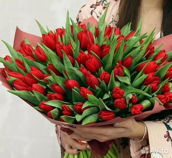 Тюльпаны красные букет 15 штук к 8 марта в Москве