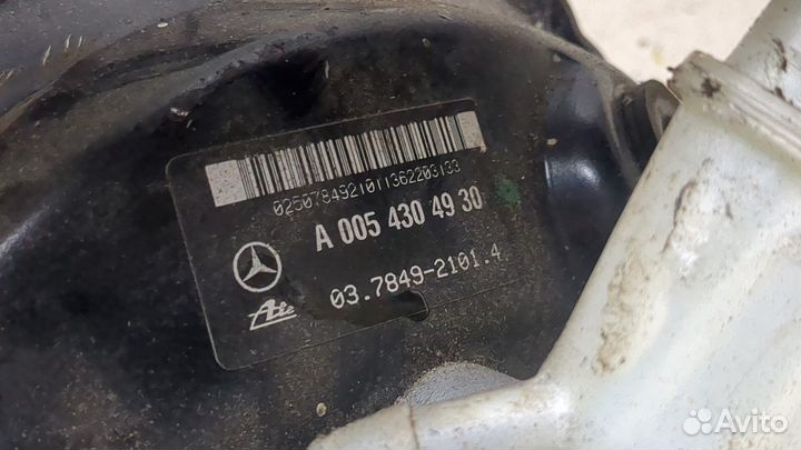 Цилиндр тормозной главный Mercedes C W203, 2002