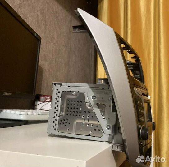 Штатная магнитола на hyundai solaris 1