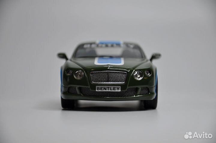 Модель автомобиля Bentley Continental GT металл