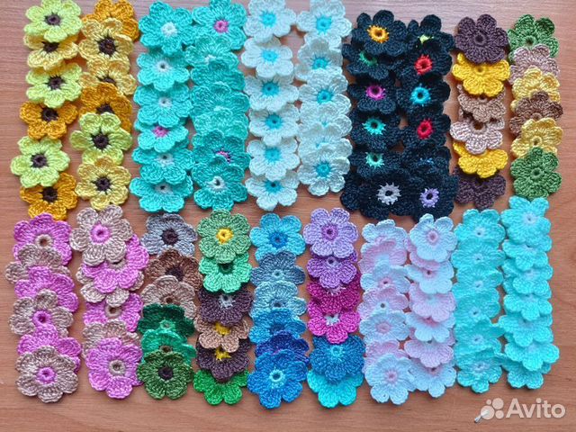 Набор вязаных цветочков 12 шт