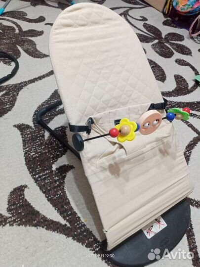 Шезлонг для новорожденных