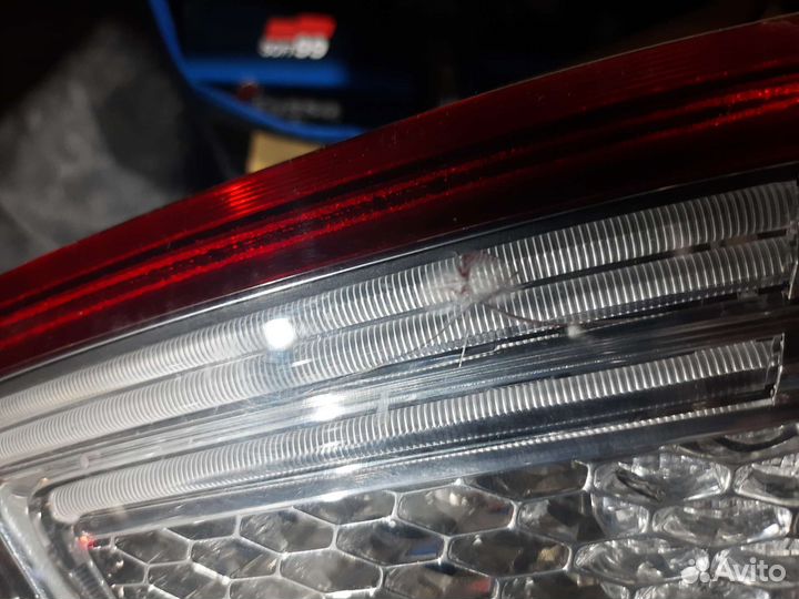 Фонарь задний правый внутренний Ford mondeo