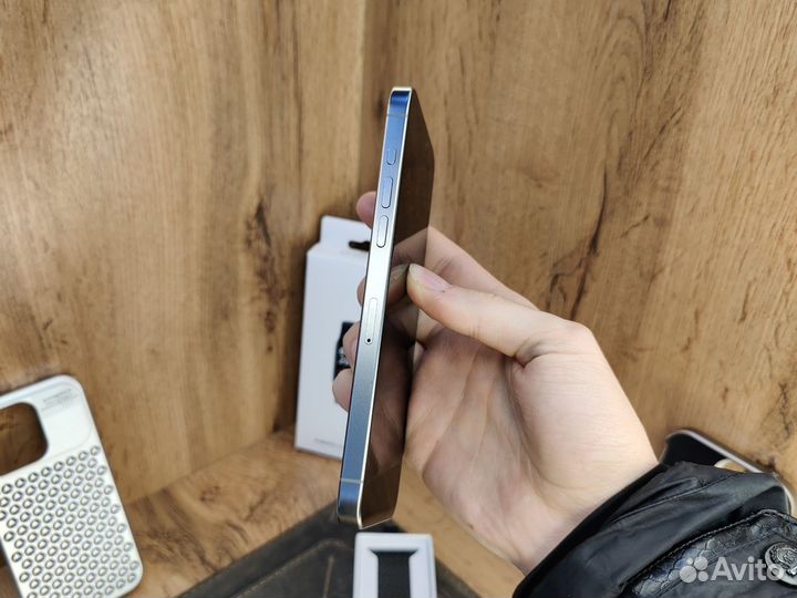 iPhone 15 Pro Max, 256 ГБ