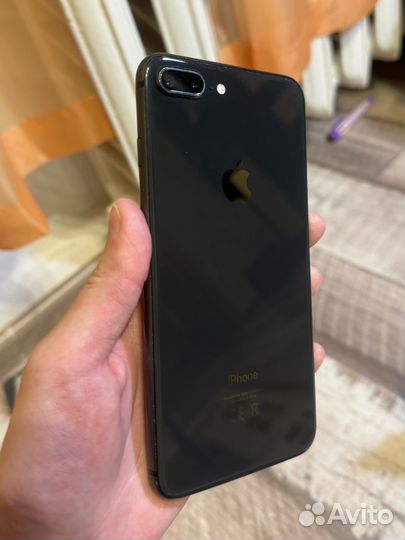 iPhone 8 Plus, 64 ГБ