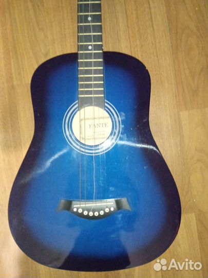 Акустическая гитара