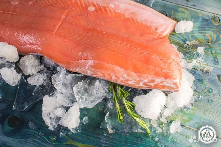 Красная рыба свежая