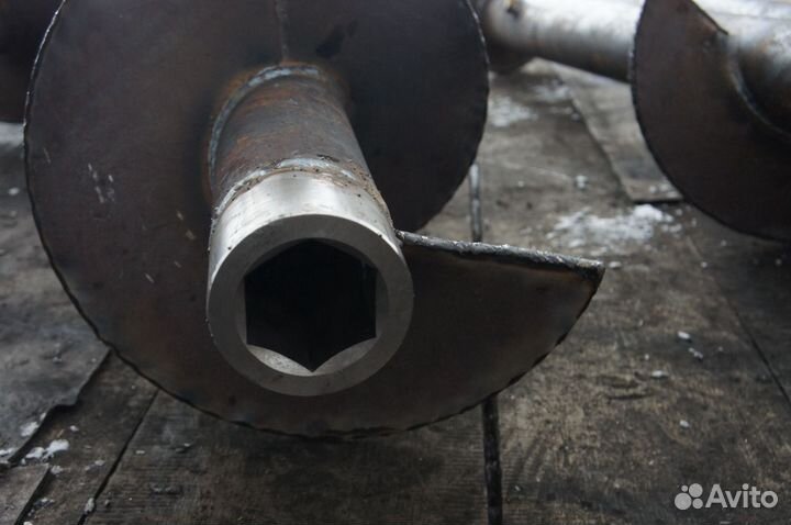 Шнек буровой 250